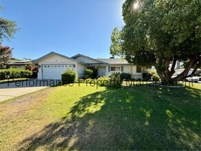 Building Photo - 2508 Prestwick Ct