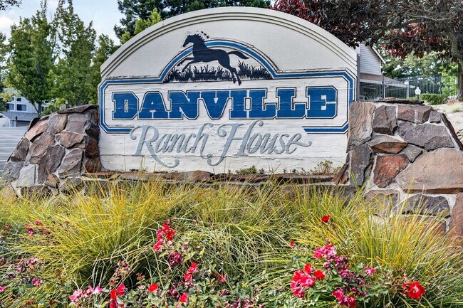 Building Photo - Luxury Living in Danville Ranch – Views, Solar & Prime Location!