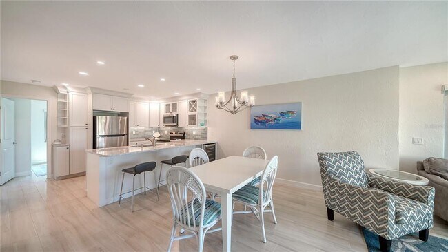 Building Photo - 4760 Gulf of Mexico Dr
