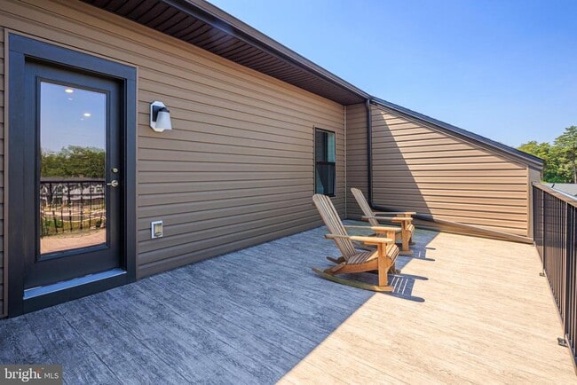 Building Photo - 7312 Red Pond Ct