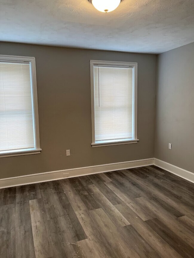 Building Photo - 229 E 13th St