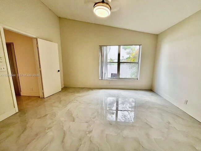 Building Photo - 1841 SW 176th Ave