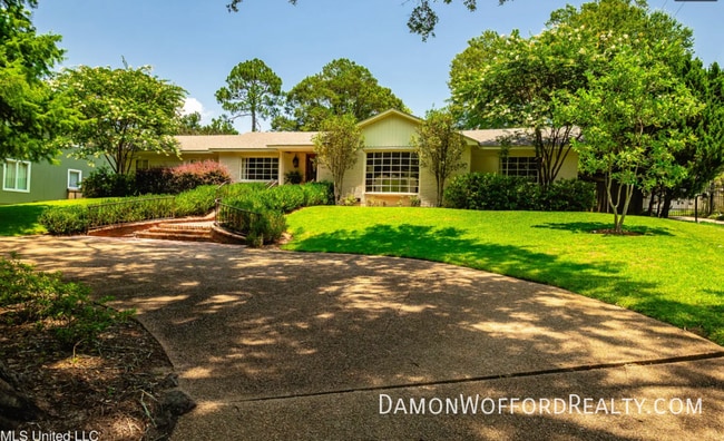 Building Photo - 3678 Cavalier Dr