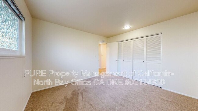 Building Photo - 351 Belhaven Cir
