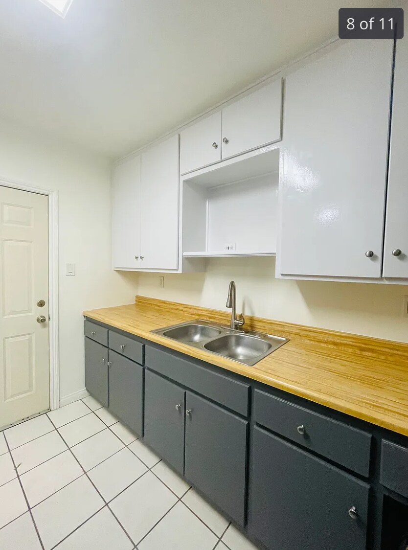 Building Photo - 145 E Pleasant St