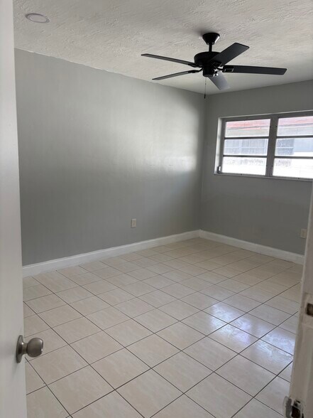 Building Photo - 457 NE 139th St