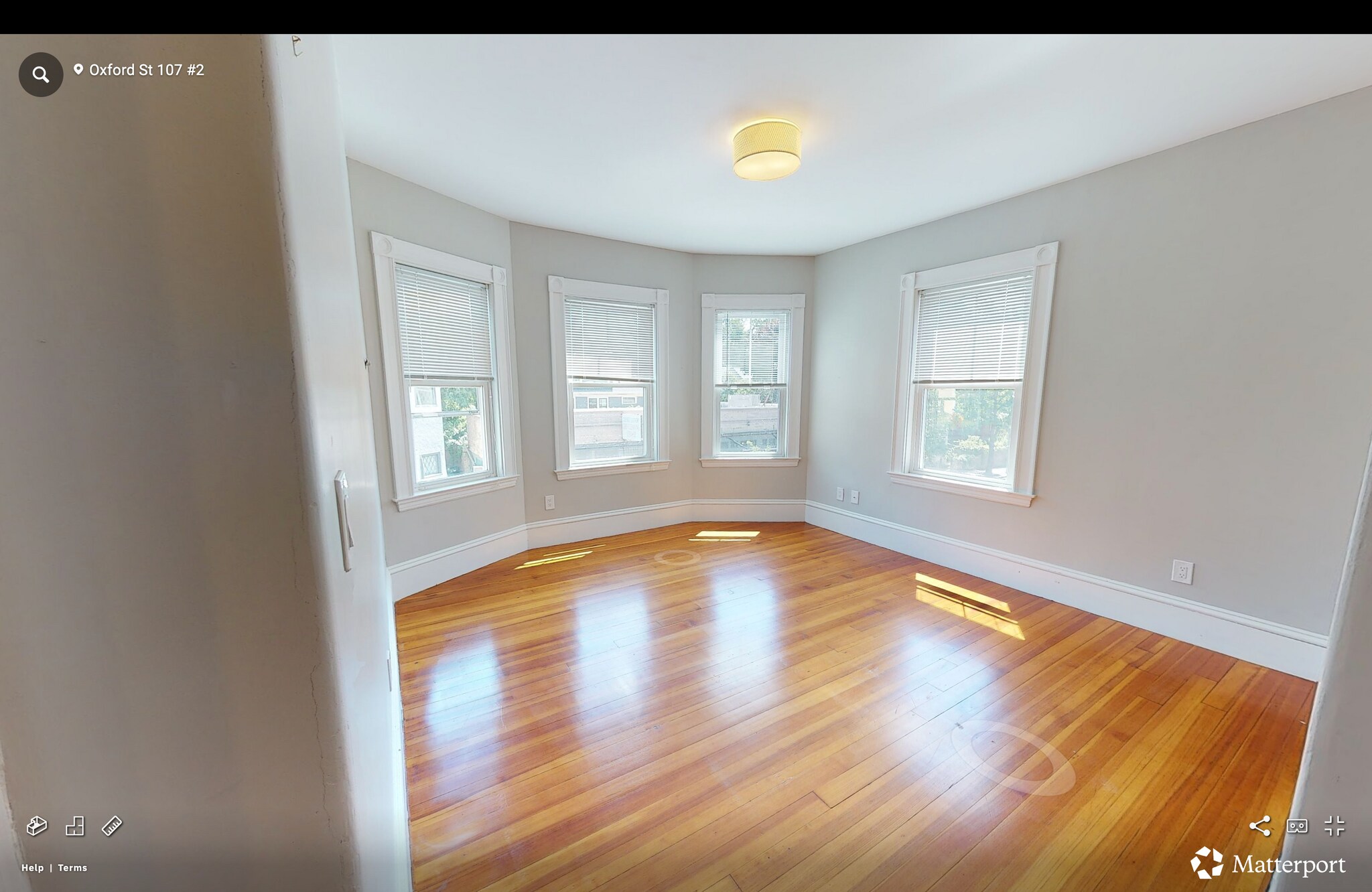 Building Photo - 107 Oxford St