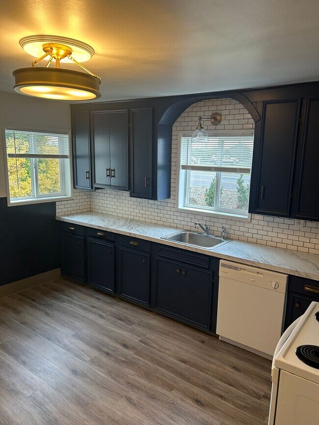 Building Photo - 29133 Milliron Rd