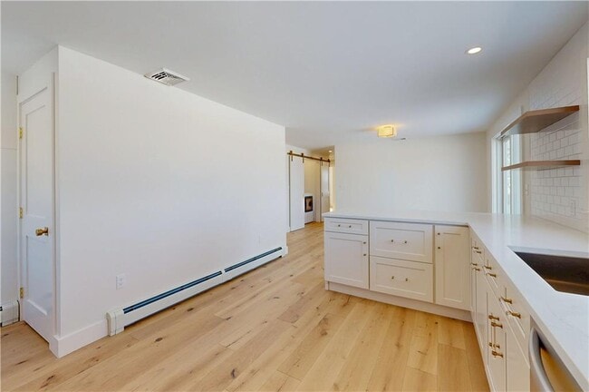 Building Photo - 3211 Main Rd