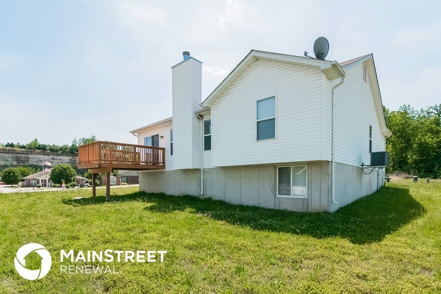 Building Photo - 300 Andy Habsieger St