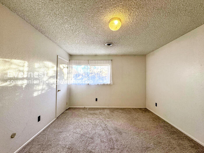 Building Photo - 8023 Wolff St