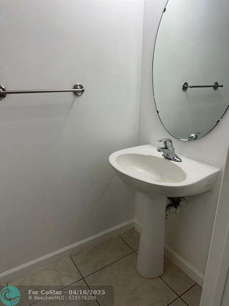 Building Photo - 3126 Coral Ridge Dr