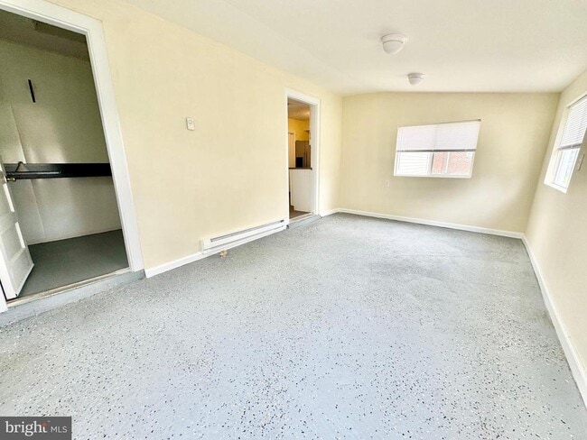 Building Photo - 1424 S Governors Ave