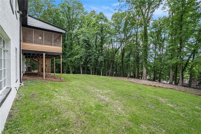 Building Photo - 788 Sherwood Rd N W