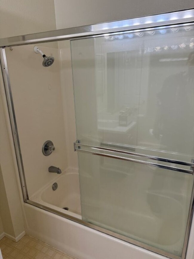 Building Photo - Modern 3 Bedroom Condo w/ Garage Vacaville...