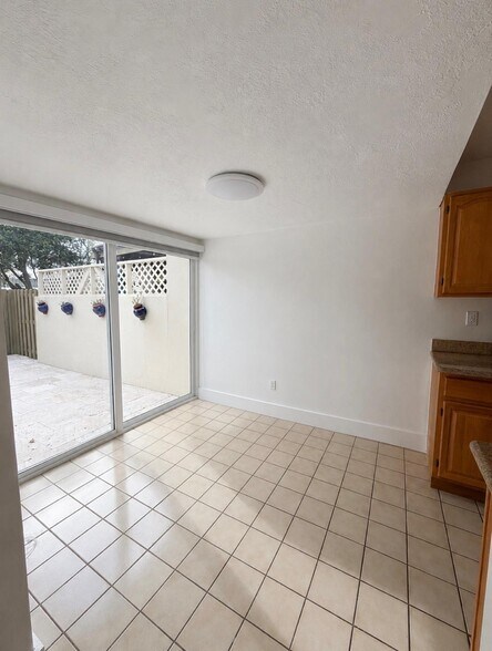 Building Photo - 12014 SW 110th Street Cir E