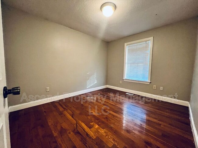 Building Photo - 538 Gadd Rd