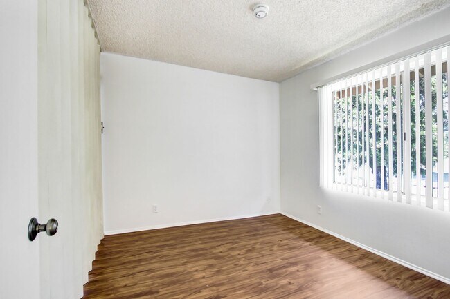 Building Photo - Stunning Mid-Century Modern Home with Pool for Rent for the First Time in Diamond Bar, California!