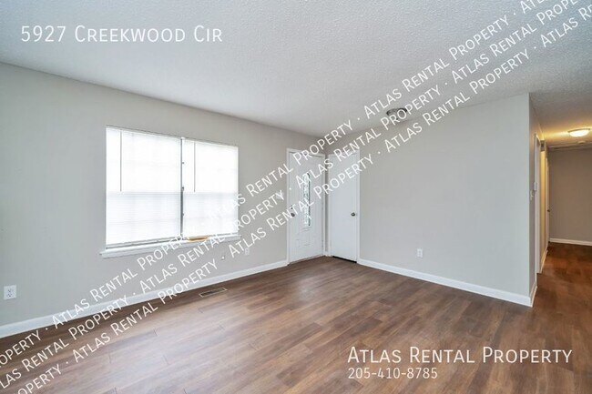 Building Photo - 5927 Creekwood Cir Irondale, AL 35210