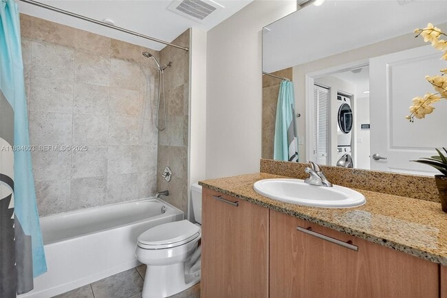 Building Photo - 2021 SW 3rd Ave