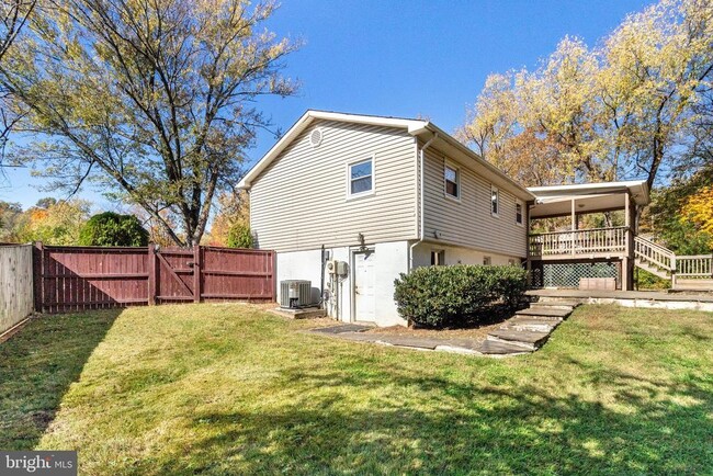 Building Photo - 3101 Burbank Ln