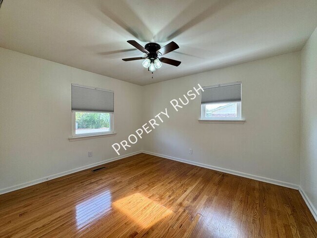 Building Photo - 7339 Brookside Dr