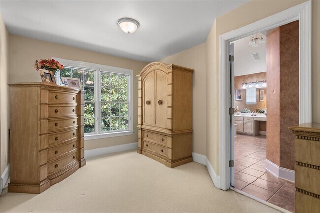 Building Photo - 5615 Habersham Valley
