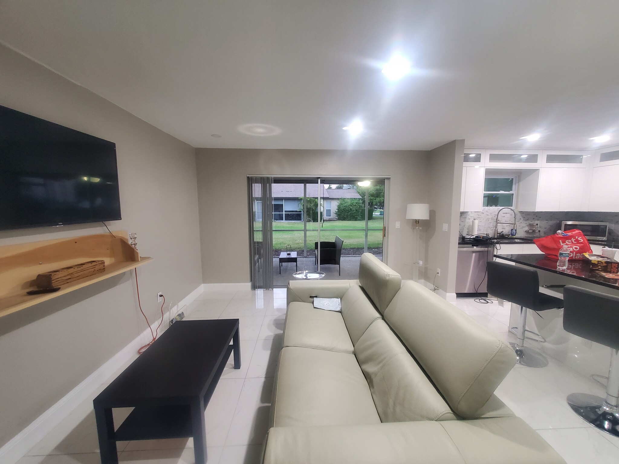 Building Photo - 3568 Boca Ciega Dr