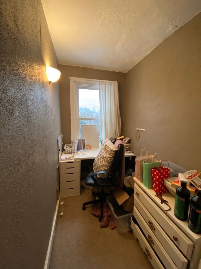 Building Photo - 1323 Virginia Ave