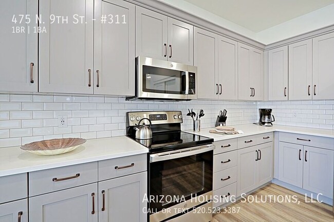 Building Photo - Charming Furnished One Bedroom in Downtown...