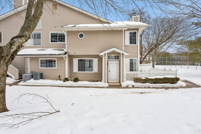 Building Photo - 67 Bentley Ct