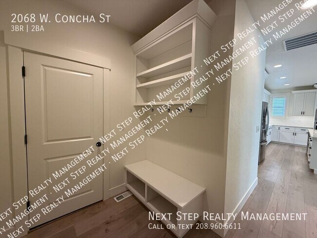 Building Photo - 2068 W Concha St