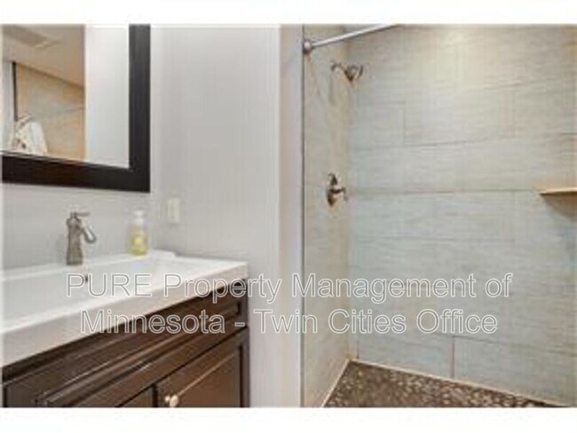 Building Photo - 9994 Dunberry Cir