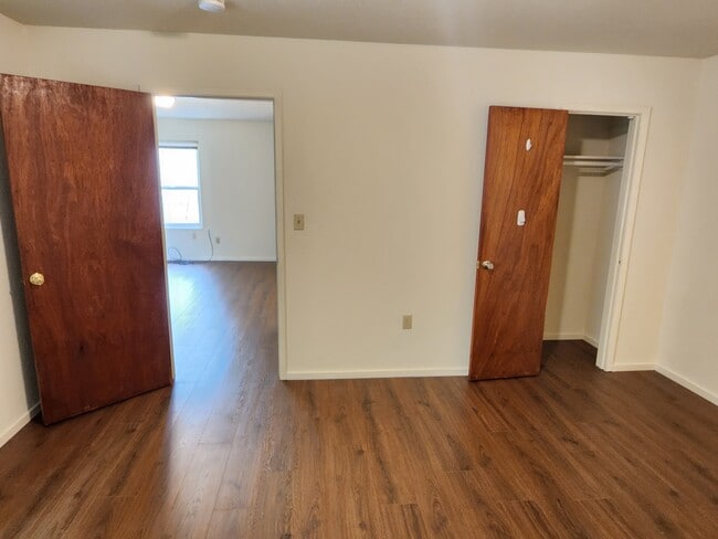 Building Photo - 1810 Bush St