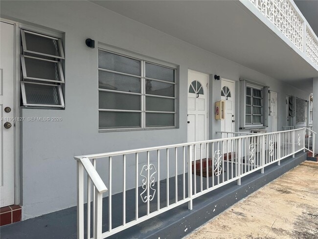 Building Photo - 520 79th St