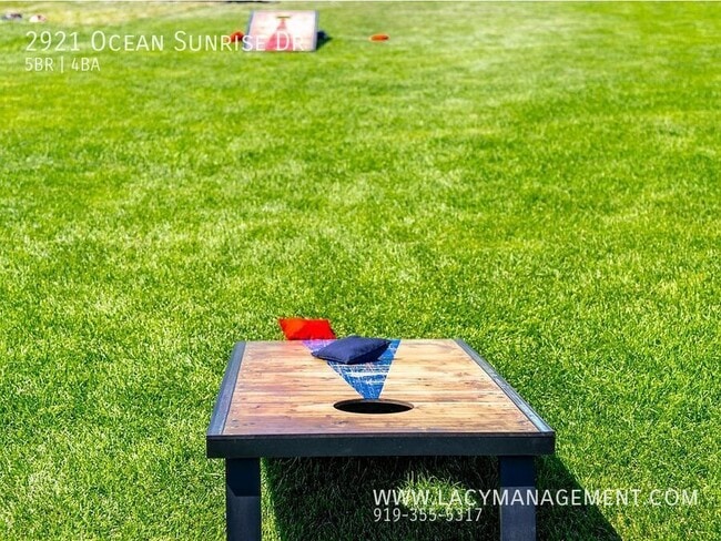 Building Photo - 2921 Ocean Sunrise Dr