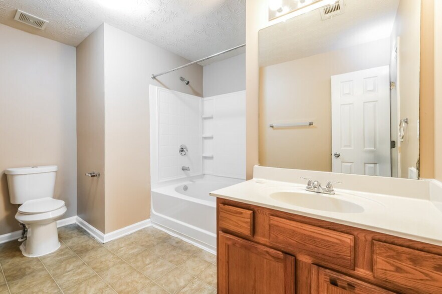 Building Photo - 2862 Vining Ridge Terrace