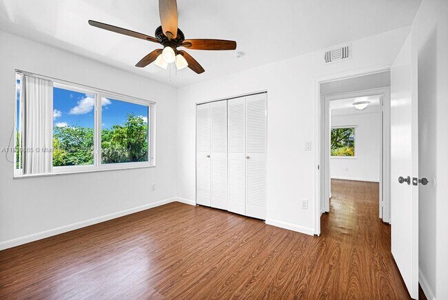 Building Photo - 7720 Camino Real