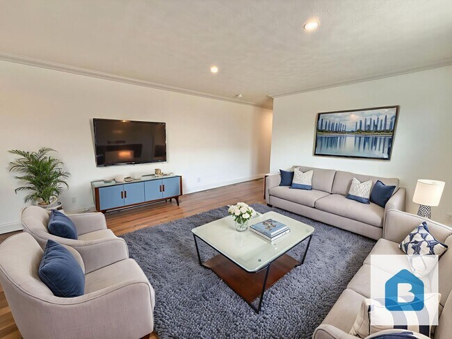 Building Photo - 1907-1909 E Routt Ave.