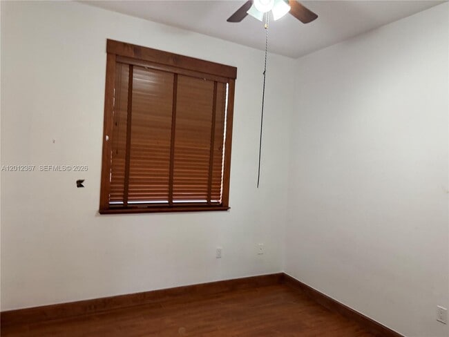 Building Photo - 2115 NE 40th Ave
