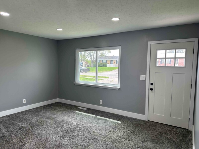 Building Photo - 37 Twinbrook Ct