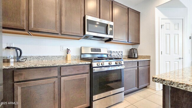 Building Photo - 4242 S 58th Dr