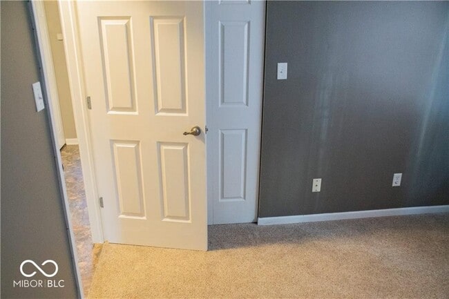 Building Photo - 12403 E 75th St