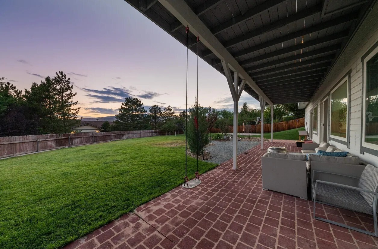 Building Photo - 932 University Ridge Ct