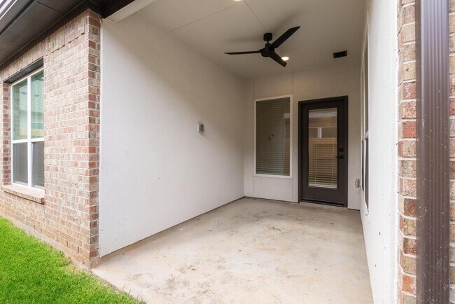 Building Photo - 2757 Sunny Briar Dr