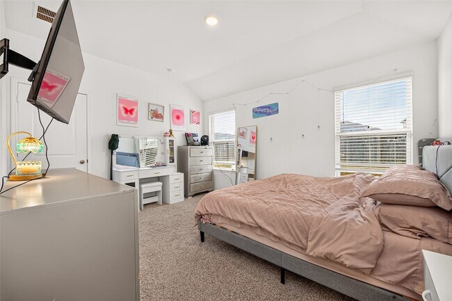 Building Photo - 5411 Wyndham Rdg Ln