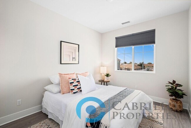 Building Photo - Brand New 3bd/3ba Home with Private Yard and Detached 1-Car Garage