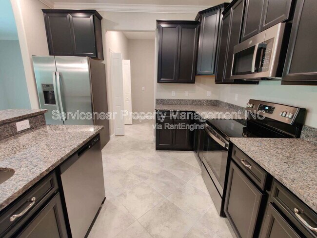 Building Photo - 23244 Willow Glen Way