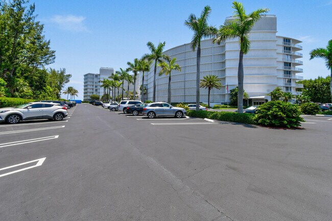 Building Photo - 2780 S Ocean Blvd