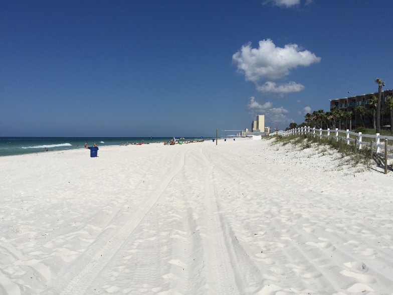 Building Photo - 606 Lantana St